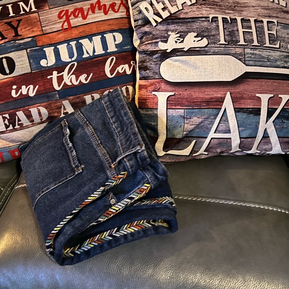 Cute Boyfriend Jeans with unique style